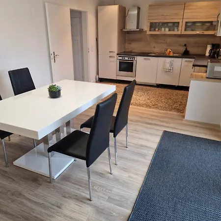 Zentrale Ideal Fuer Monteure, Messe & Urlaub Privat bolig