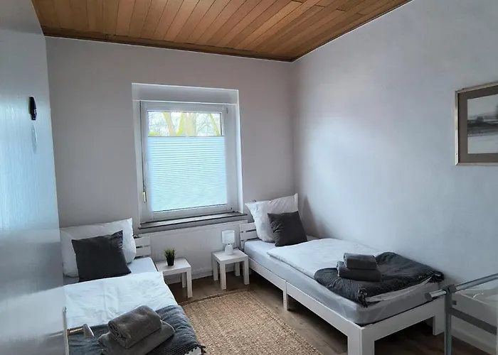 Zentrale Ideal Fuer Monteure, Messe & Urlaub Siegburg